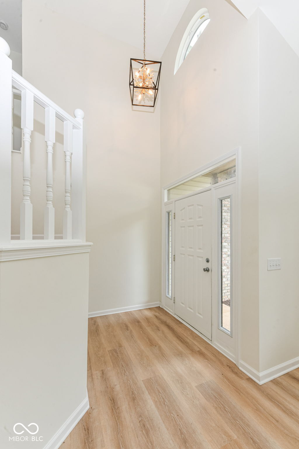 6338 Creekview Lane