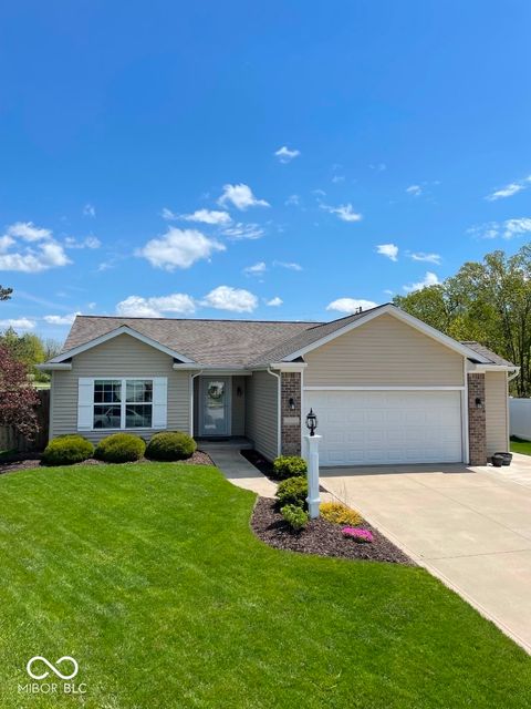 Photo of 6428 Valleywood Court, Avon, IN 46123 (MLS # 22113543)