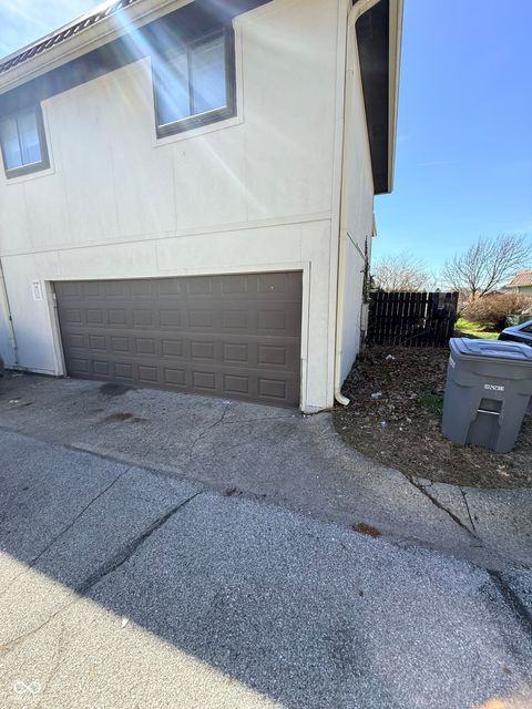 Photo of 8350 Paso Del Norte Court, Indianapolis, IN 46227 (MLS # 22091605)