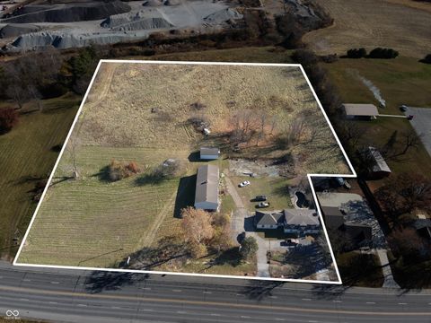 Photo of 5208 S State Road 67, Anderson, IN 46013 (MLS # 22076739)