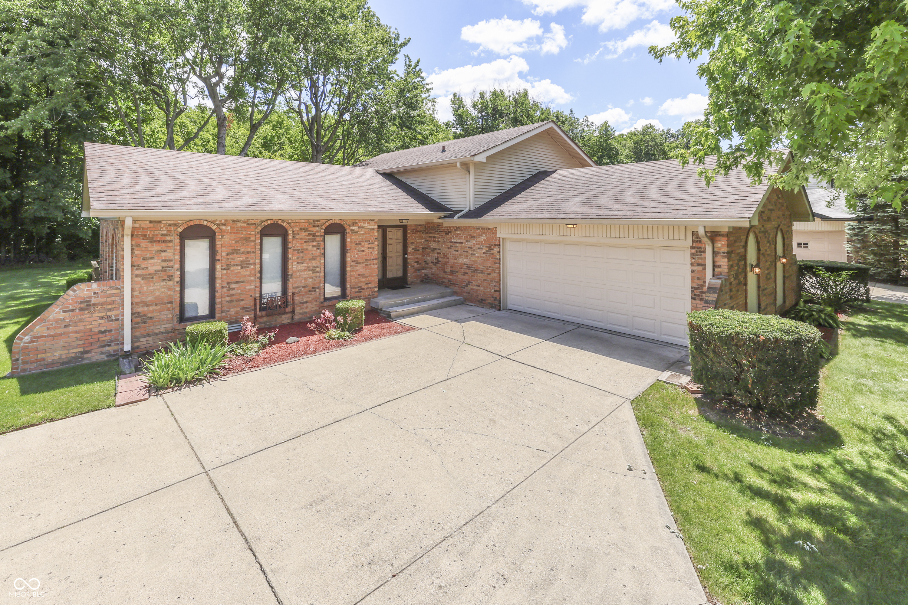 6843 Glacier Drive