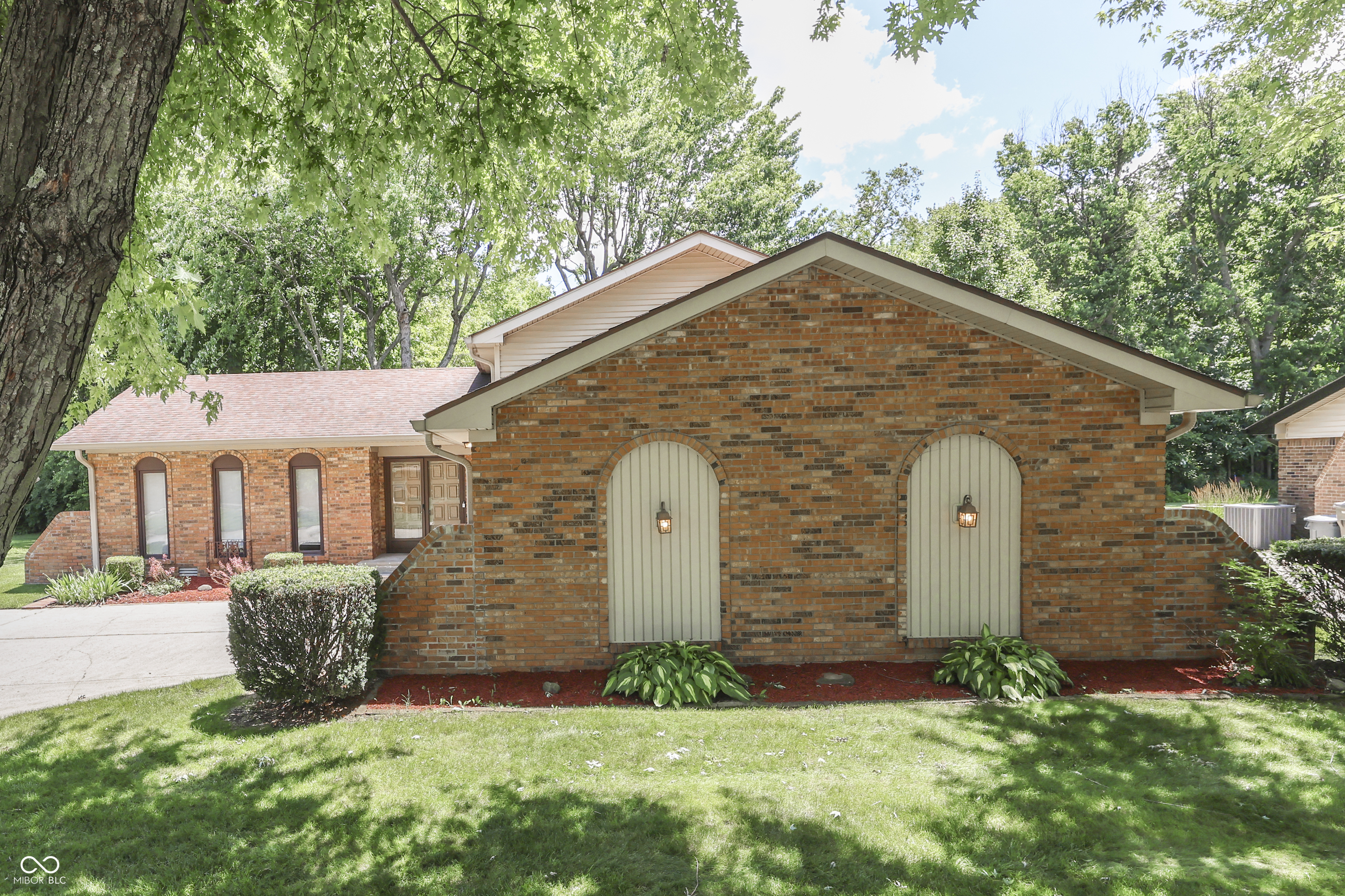 6843 Glacier Drive