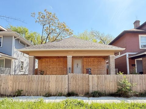 Photo of 409 N Tacoma Avenue, Indianapolis, IN 46201 (MLS # 22097439)