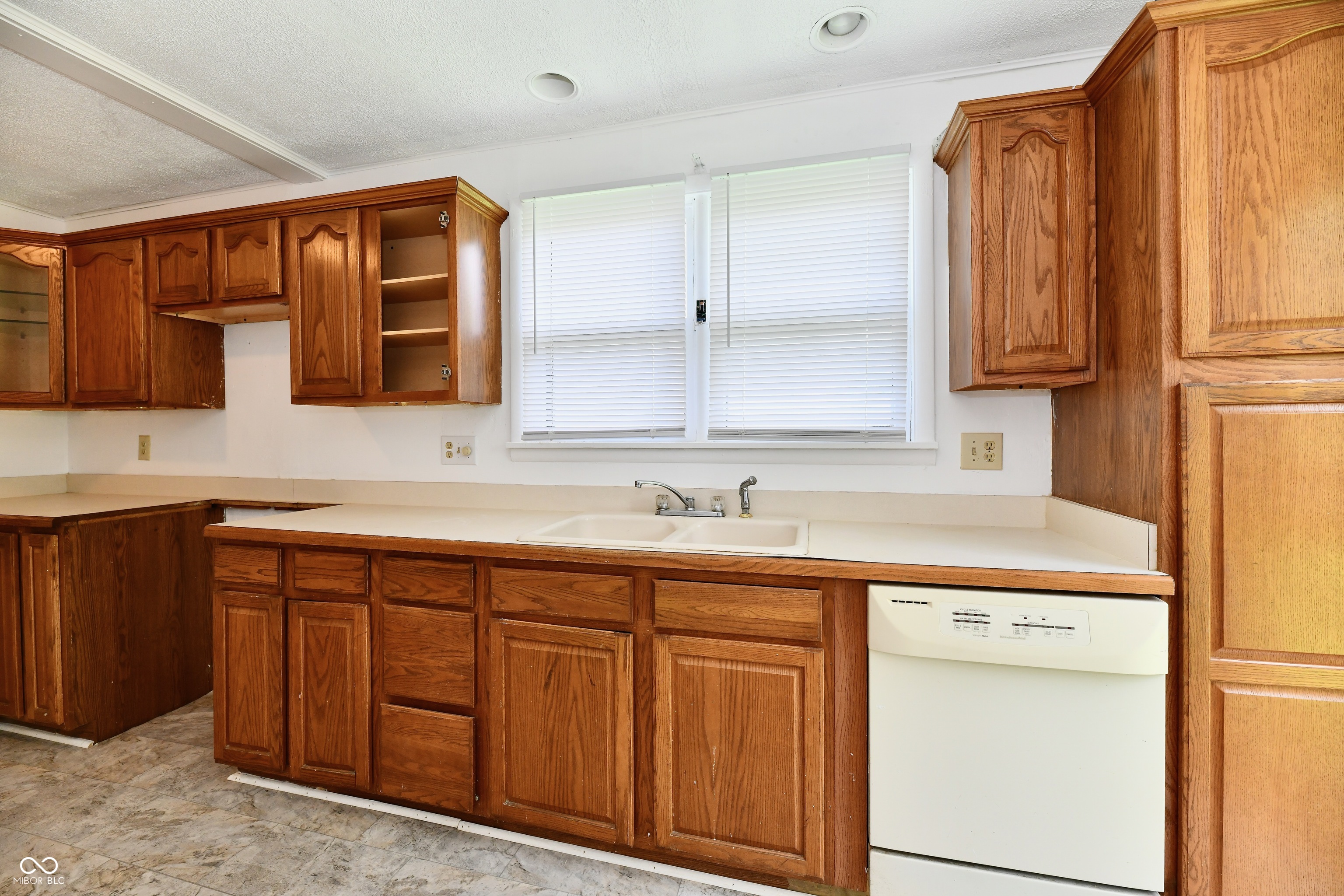 1346 W 27th Street