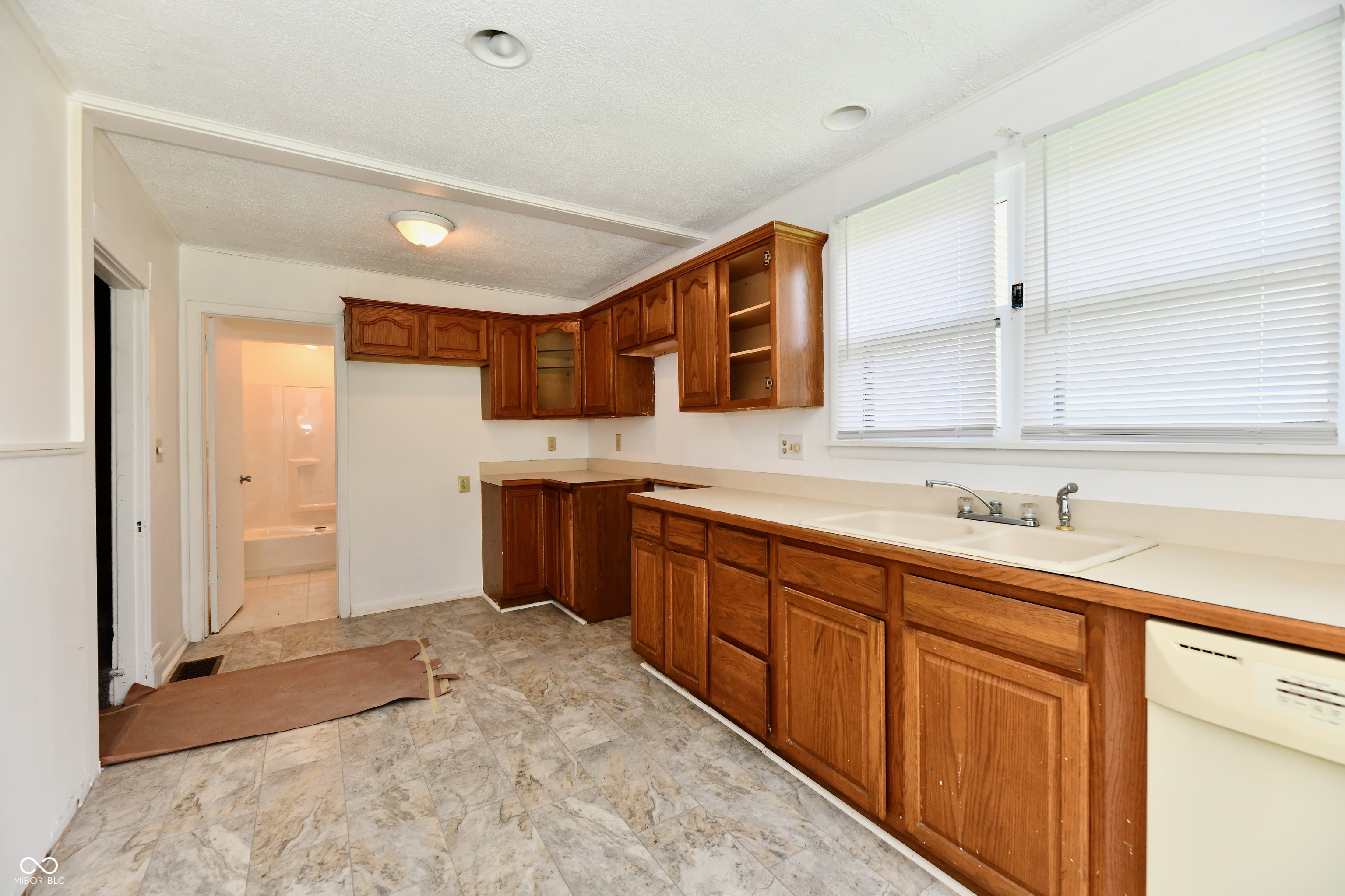1346 W 27th Street