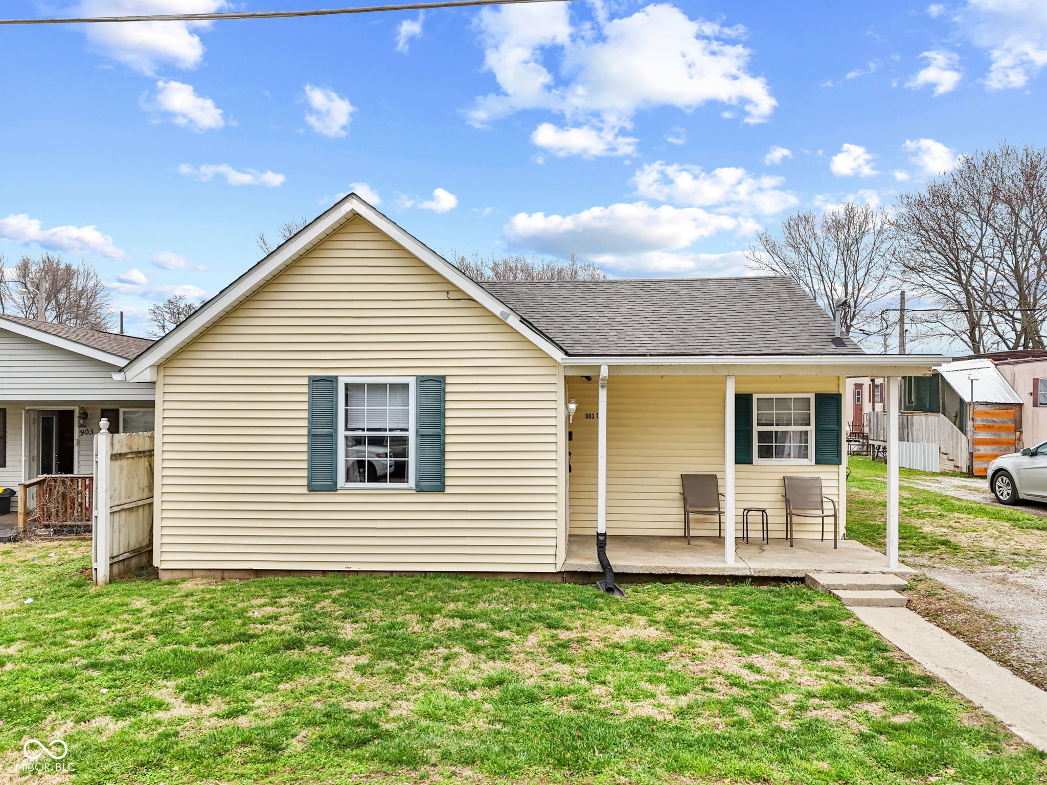 903 1/2 S Pleasant Street