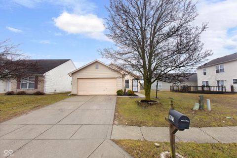 3925 Roundwood Drive Indianapolis IN 46235