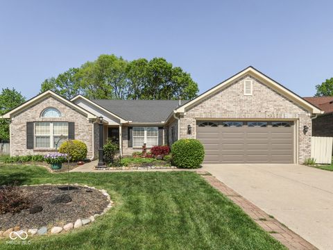 Photo of 7828 Lofton Court, Indianapolis, IN 46239 (MLS # 22097700)