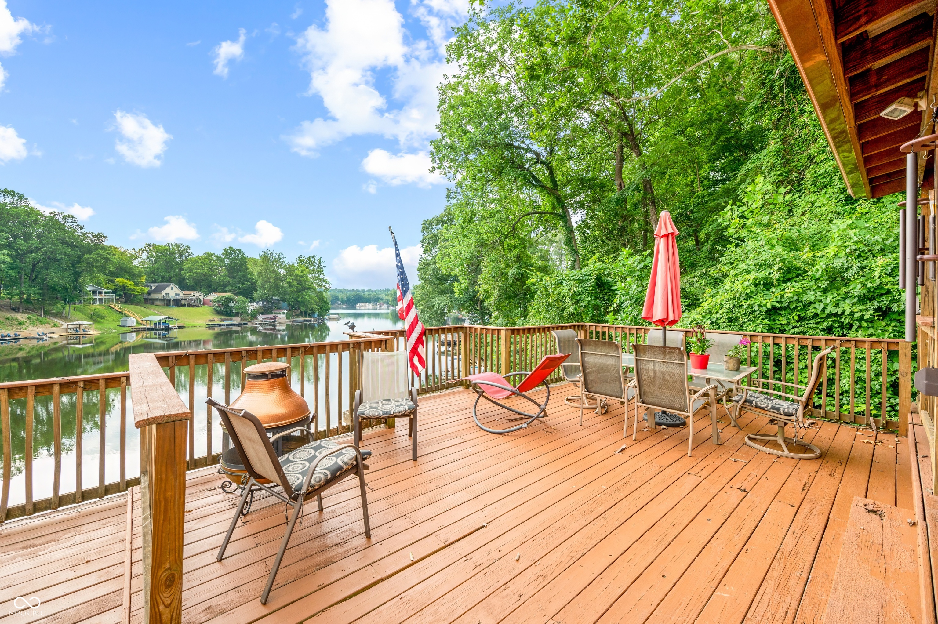 409 W Lakeview Drive