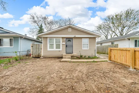 2055 N Somerset Avenue, Indianapolis, IN 46222 - MLS#: 22031002