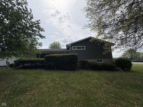 Photo of 2195 Brewer Drive, Indianapolis, IN 46227 (MLS # 22095382)