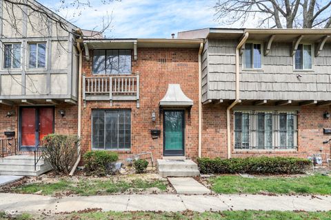 Photo of 1935 Bridgton Court, Indianapolis, IN 46219 (MLS # 22091162)