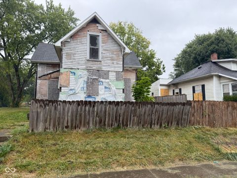 Photo of 2328 Fletcher Street, Anderson, IN 46016 (MLS # 22065404)