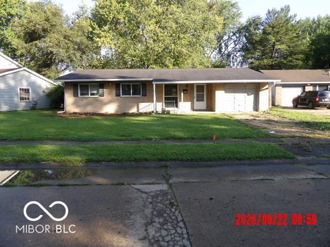 Photo of 8140 E 37th ST, Indianapolis, IN 46226 (MLS # 22122858)