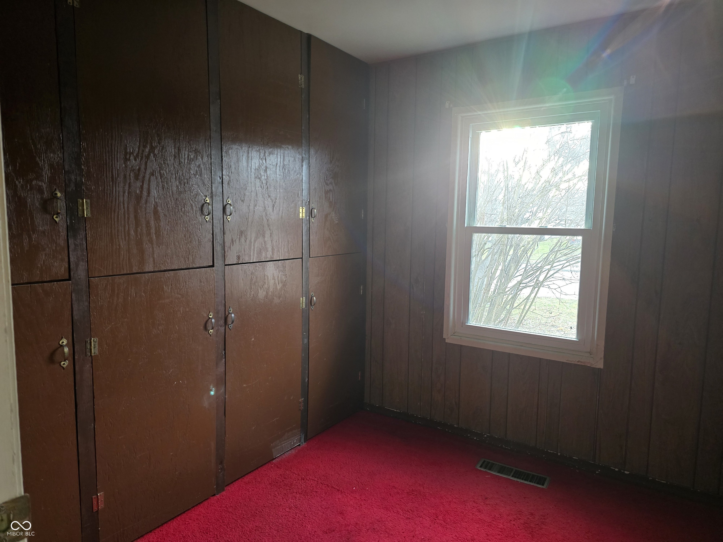 1011 N Michigan Street