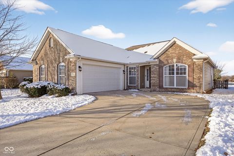 Photo of 15503 Harmon Place, Noblesville, IN 46060 (MLS # 22075453)