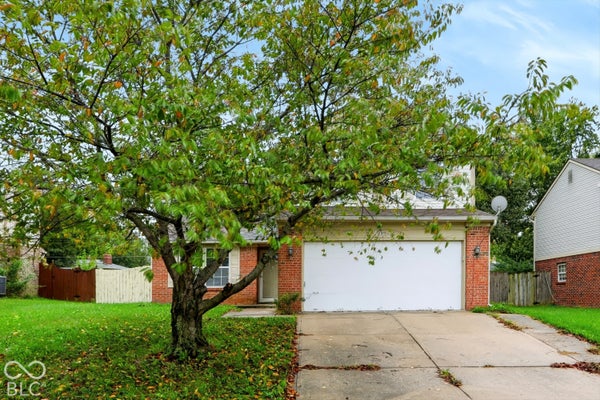 4001 MAPLE MANOR DR, INDIANAPOLIS, IN 46237 - Image 9d12a4b465055fa5ce5cc8be0612bd0d/353409125