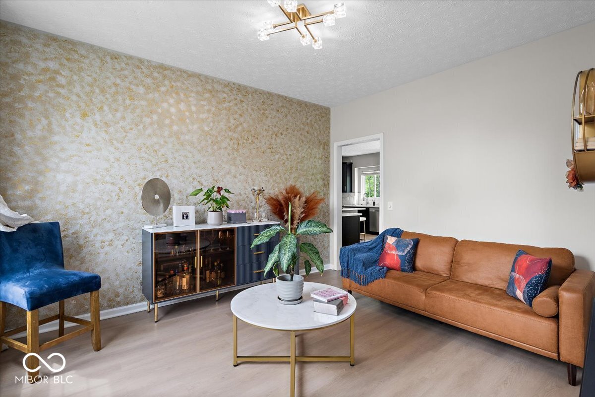 9656 Loganberry Lane