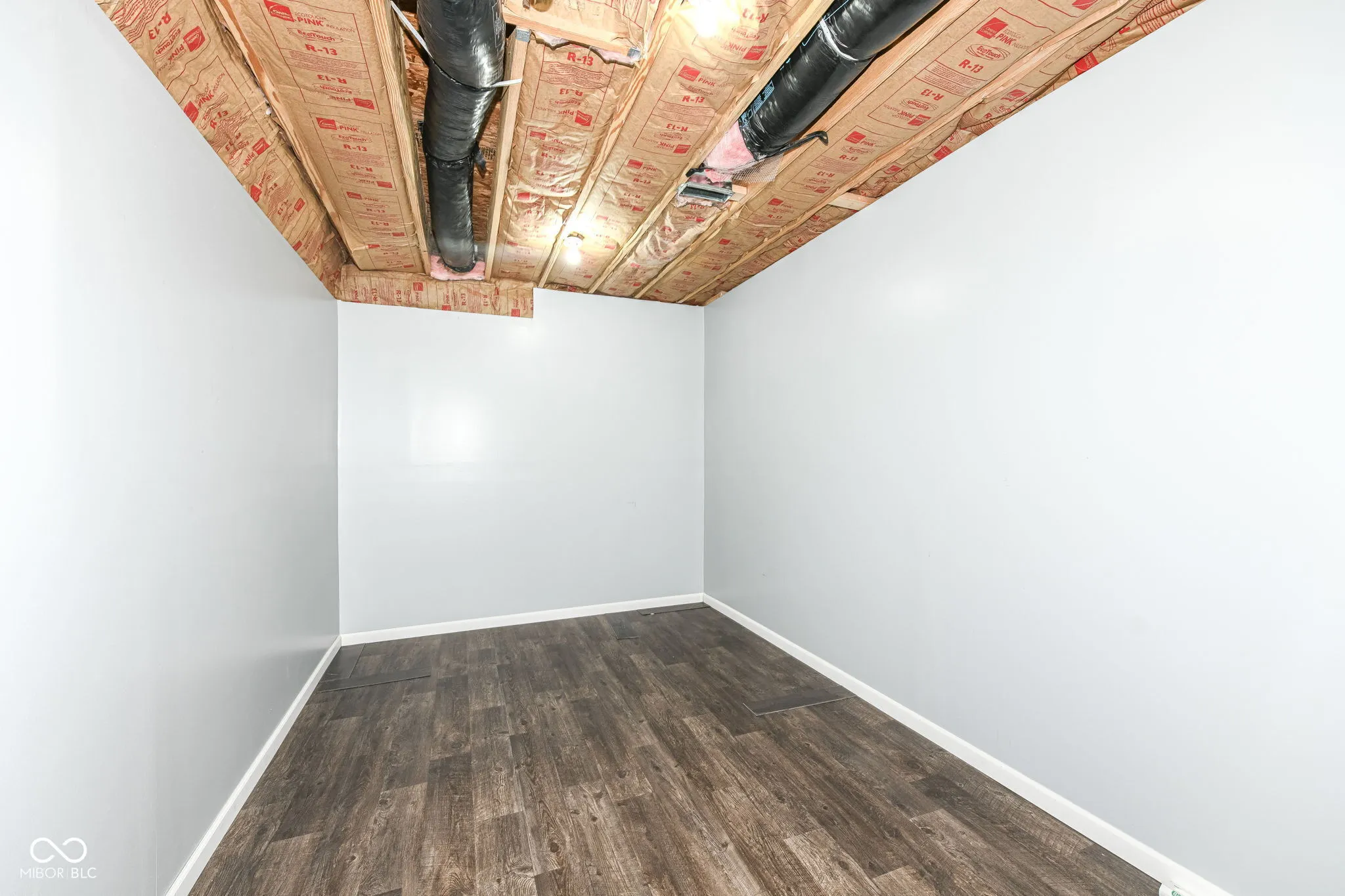 Greenwood, Indiana 46142, United States, 5 Bedrooms Bedrooms, ,4 BathroomsBathrooms,Residential,Active,215912