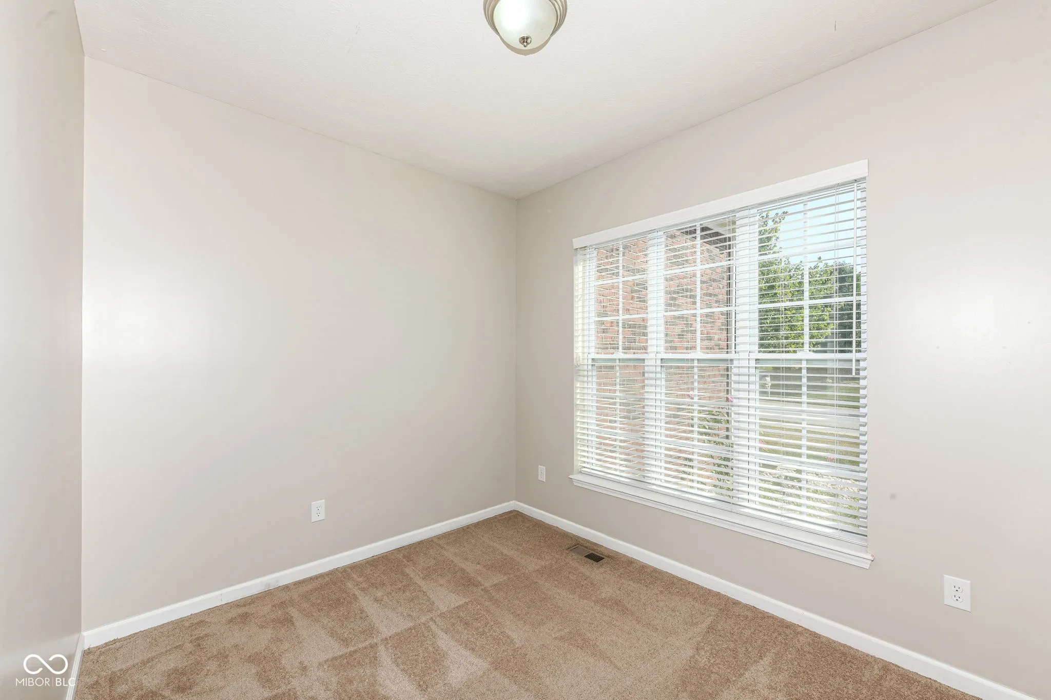 Greenwood, Indiana 46142, United States, 5 Bedrooms Bedrooms, ,4 BathroomsBathrooms,Residential,Active,215912