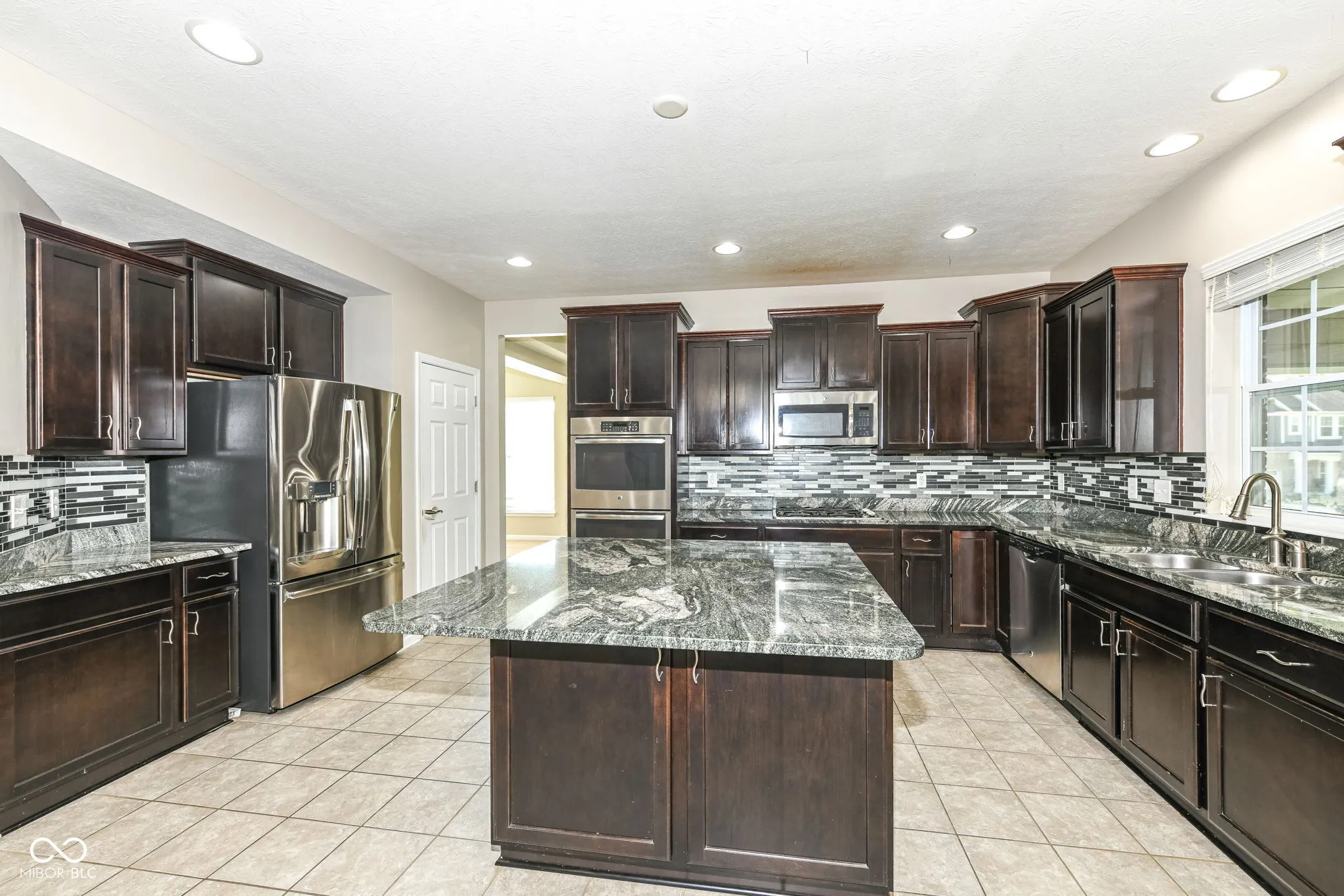 Greenwood, Indiana 46142, United States, 5 Bedrooms Bedrooms, ,4 BathroomsBathrooms,Residential,Active,215912