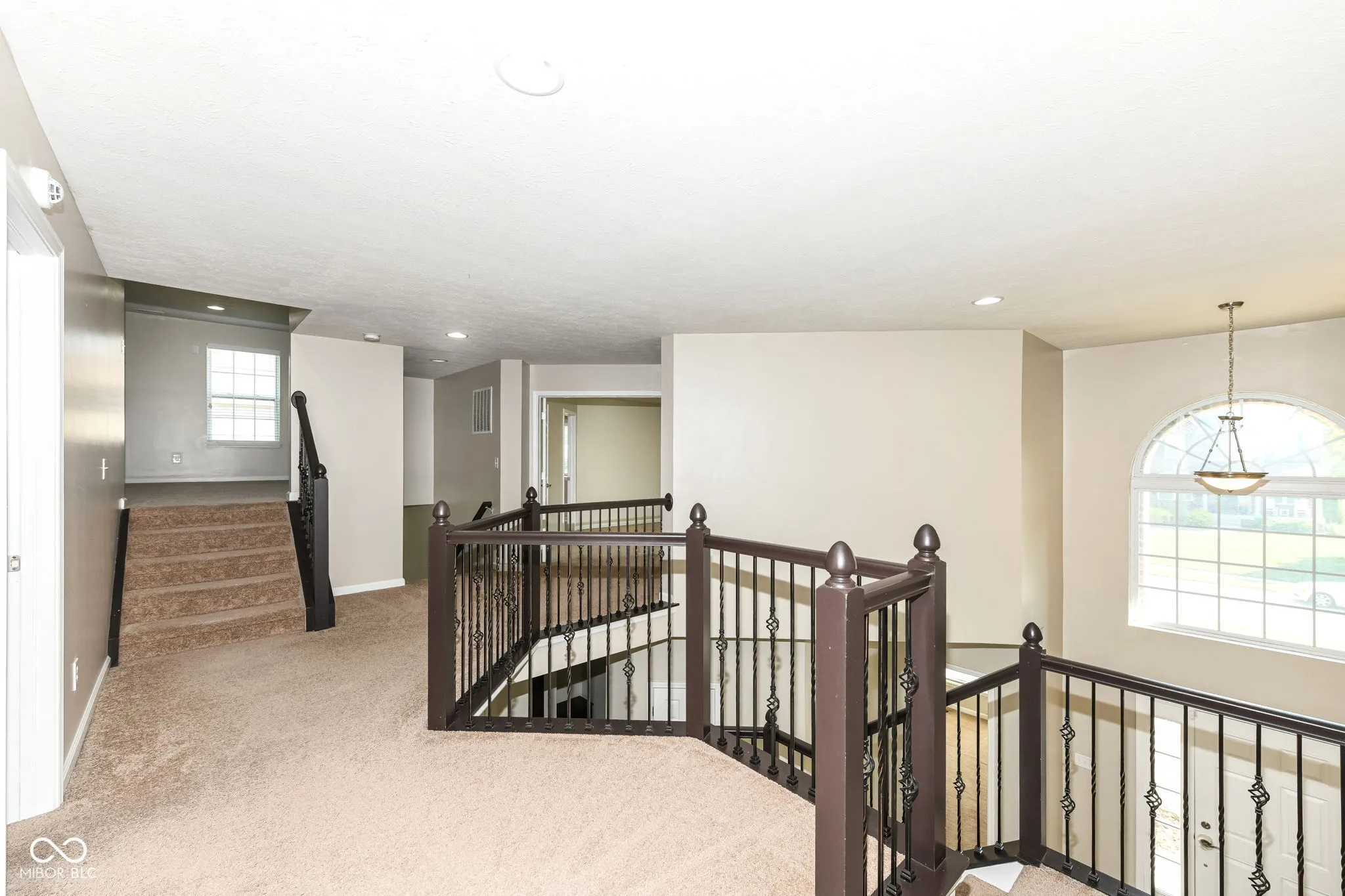 Greenwood, Indiana 46142, United States, 5 Bedrooms Bedrooms, ,4 BathroomsBathrooms,Residential,Active,215912