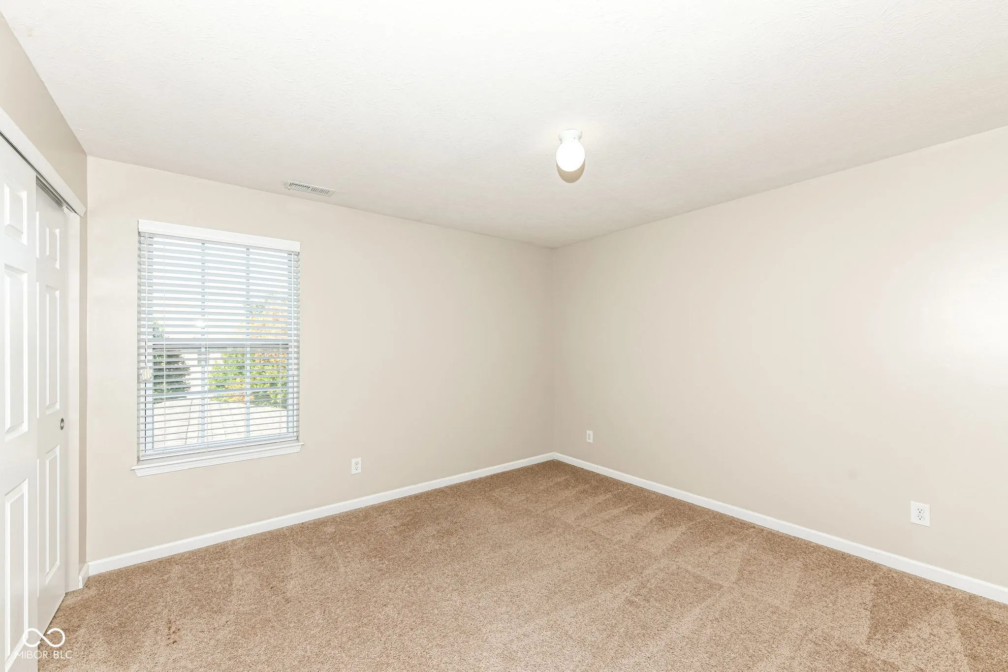 Greenwood, Indiana 46142, United States, 5 Bedrooms Bedrooms, ,4 BathroomsBathrooms,Residential,Active,215912