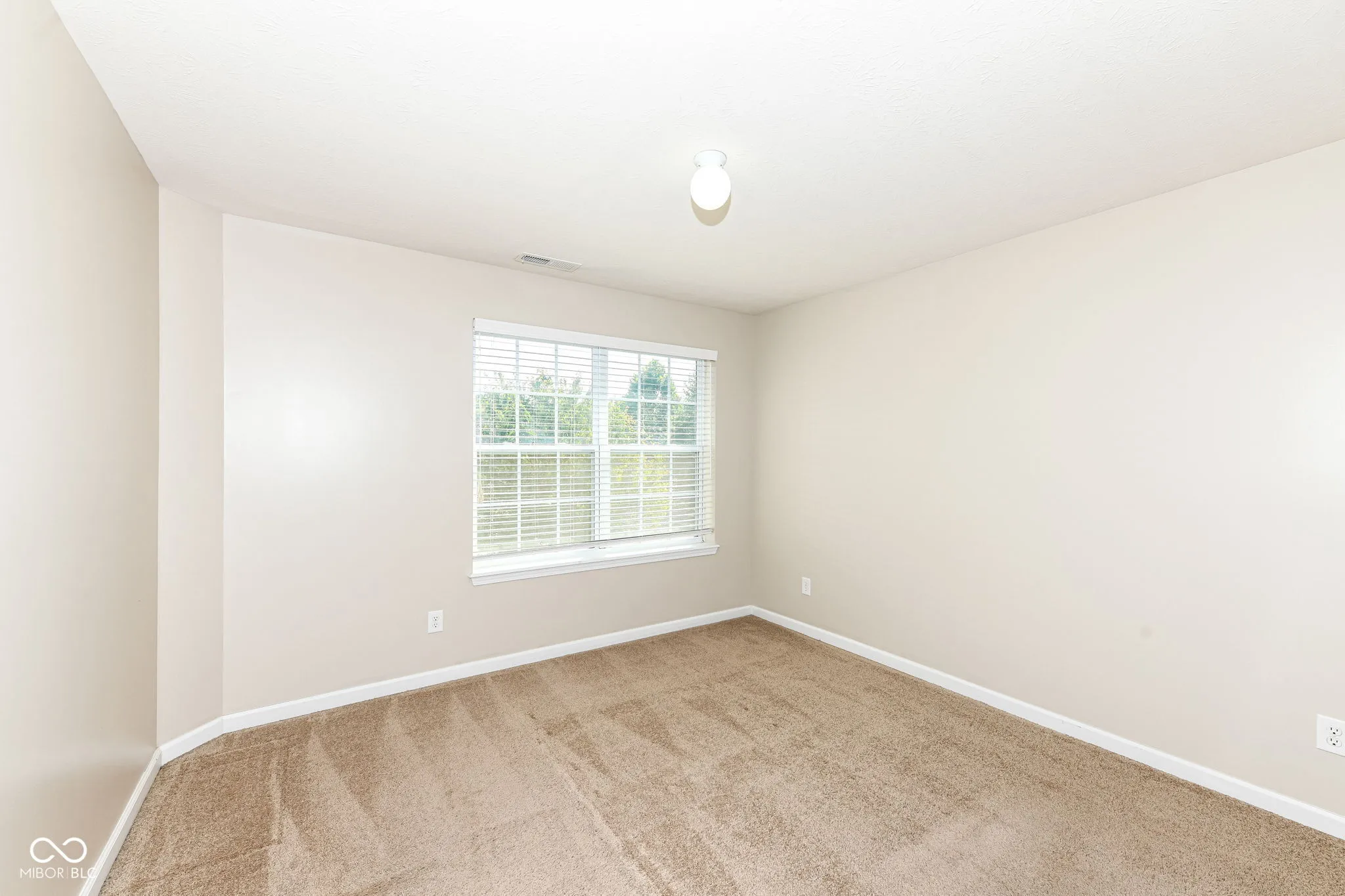 Greenwood, Indiana 46142, United States, 5 Bedrooms Bedrooms, ,4 BathroomsBathrooms,Residential,Active,215912