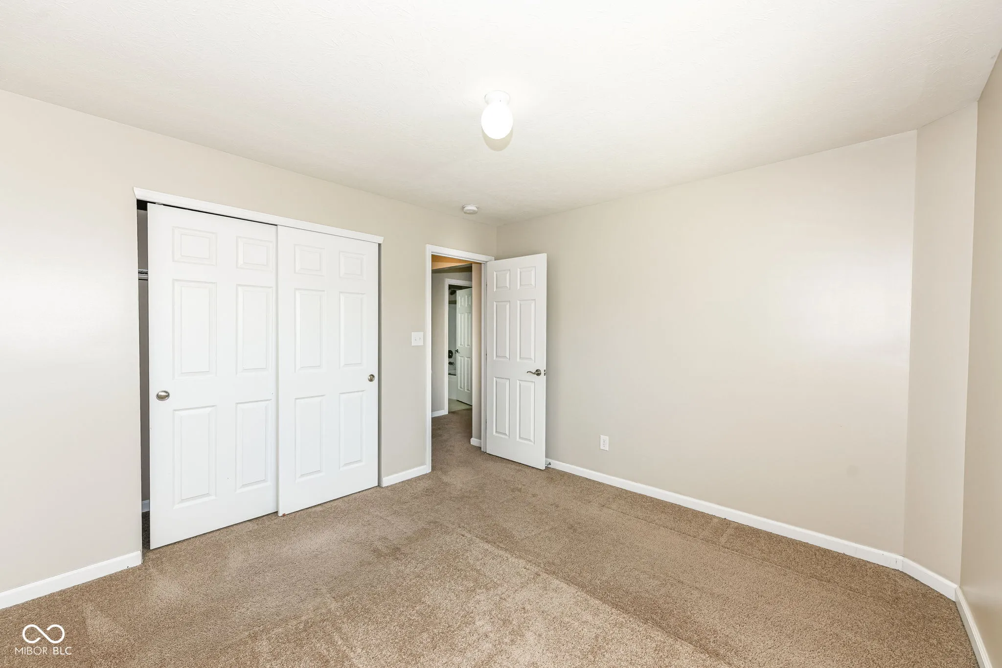 Greenwood, Indiana 46142, United States, 5 Bedrooms Bedrooms, ,4 BathroomsBathrooms,Residential,Active,215912