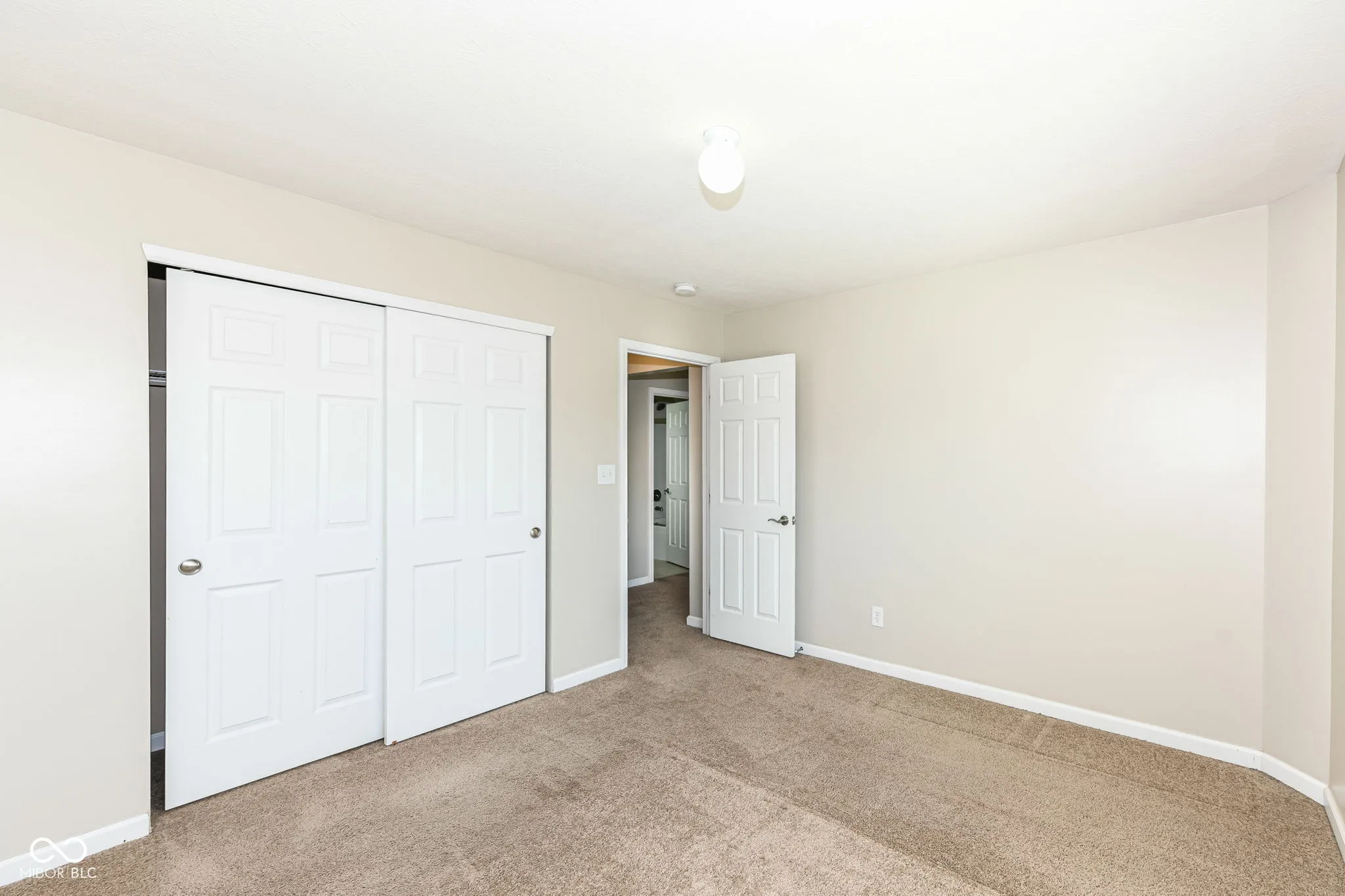 Greenwood, Indiana 46142, United States, 5 Bedrooms Bedrooms, ,4 BathroomsBathrooms,Residential,Active,215912