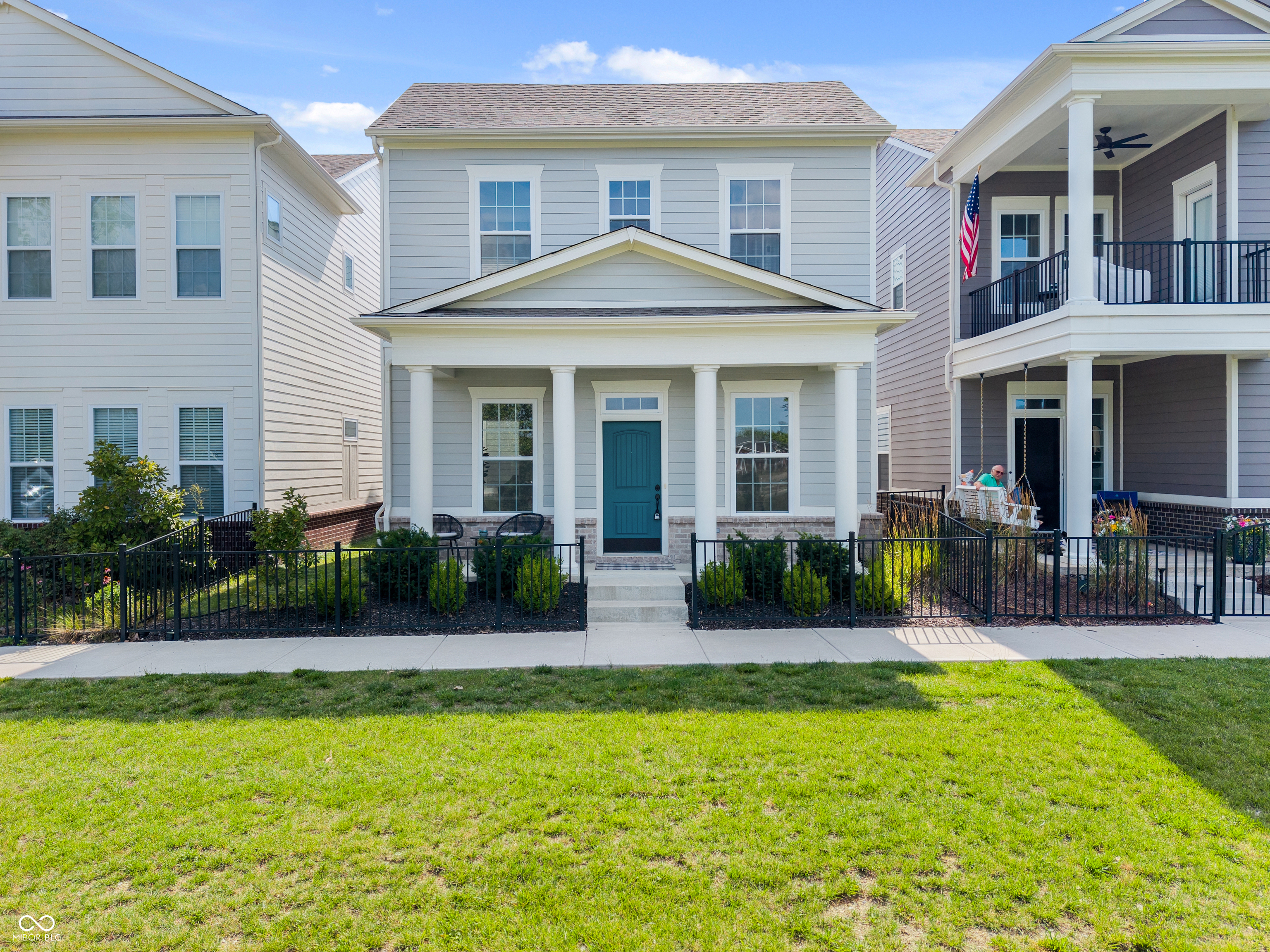 1135 Valentine Lane