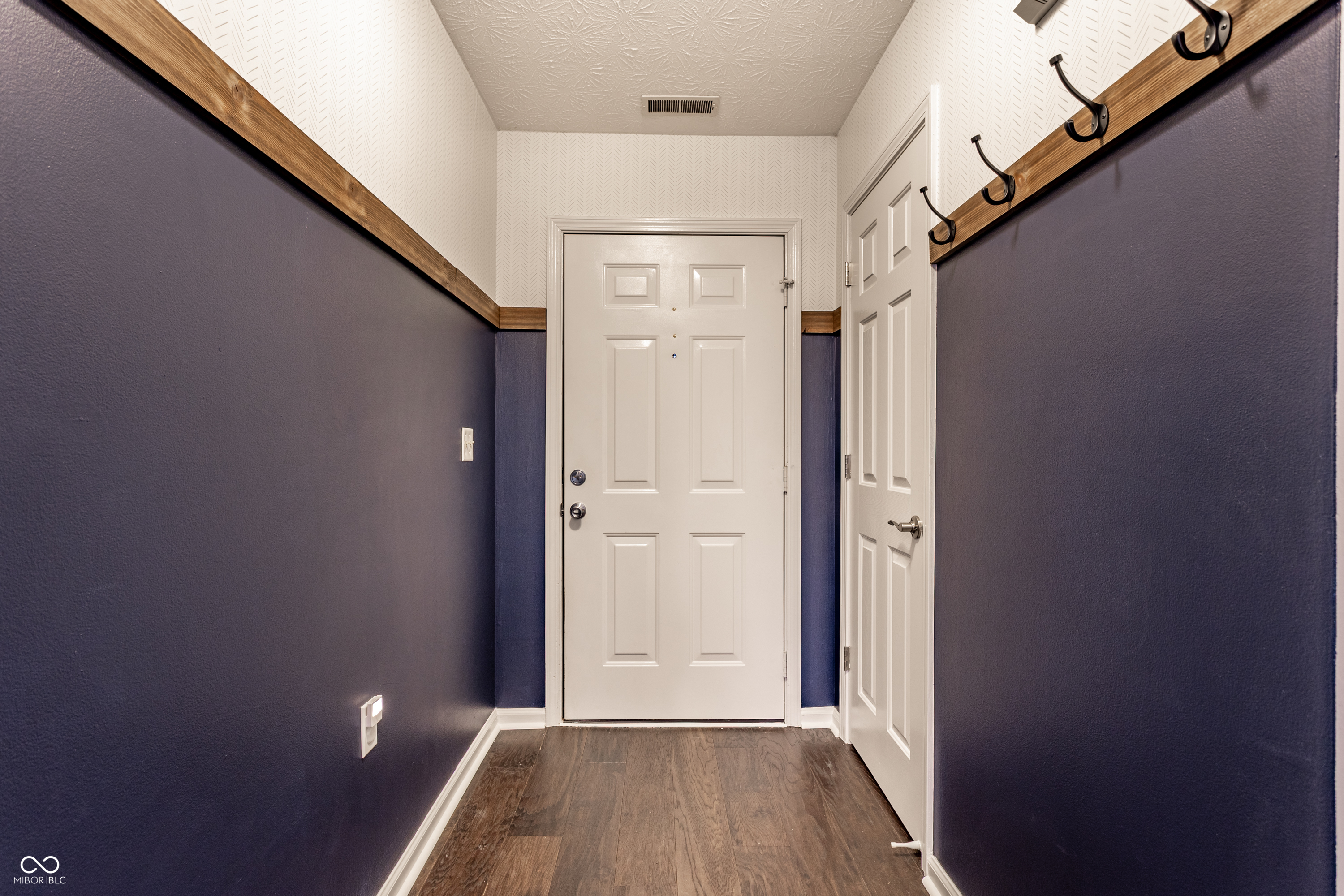 7629 Blackthorn Court