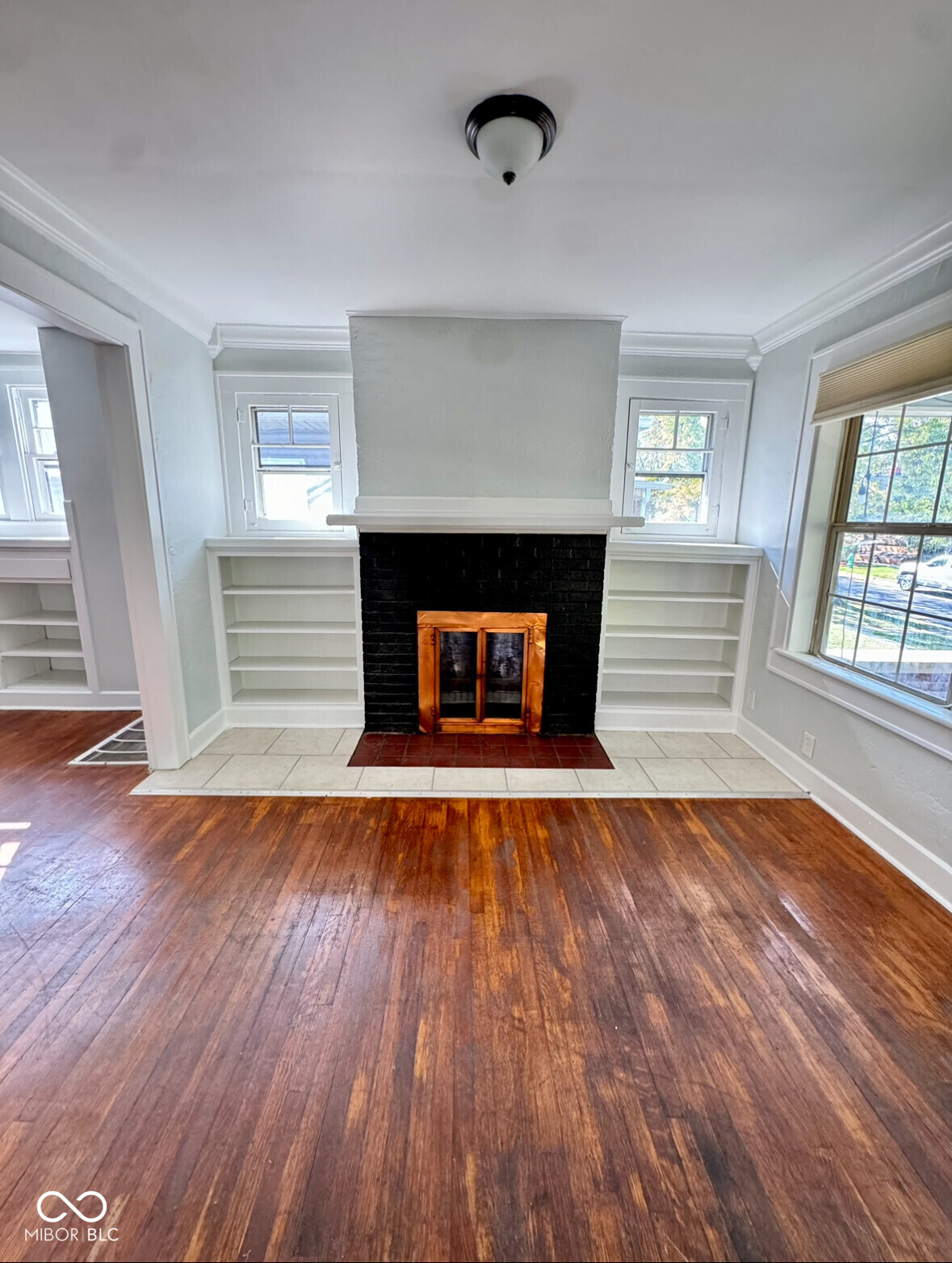 33 N Ridgeview Drive