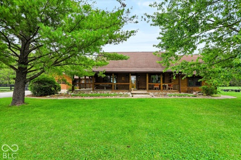 Photo of 9745 Cumberland Road, Fishers, IN 46037 (MLS # 22124851)