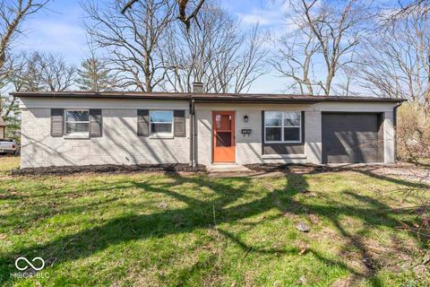 Photo of 7840 Roseway Court, Indianapolis, IN 46226 (MLS # 22091163)