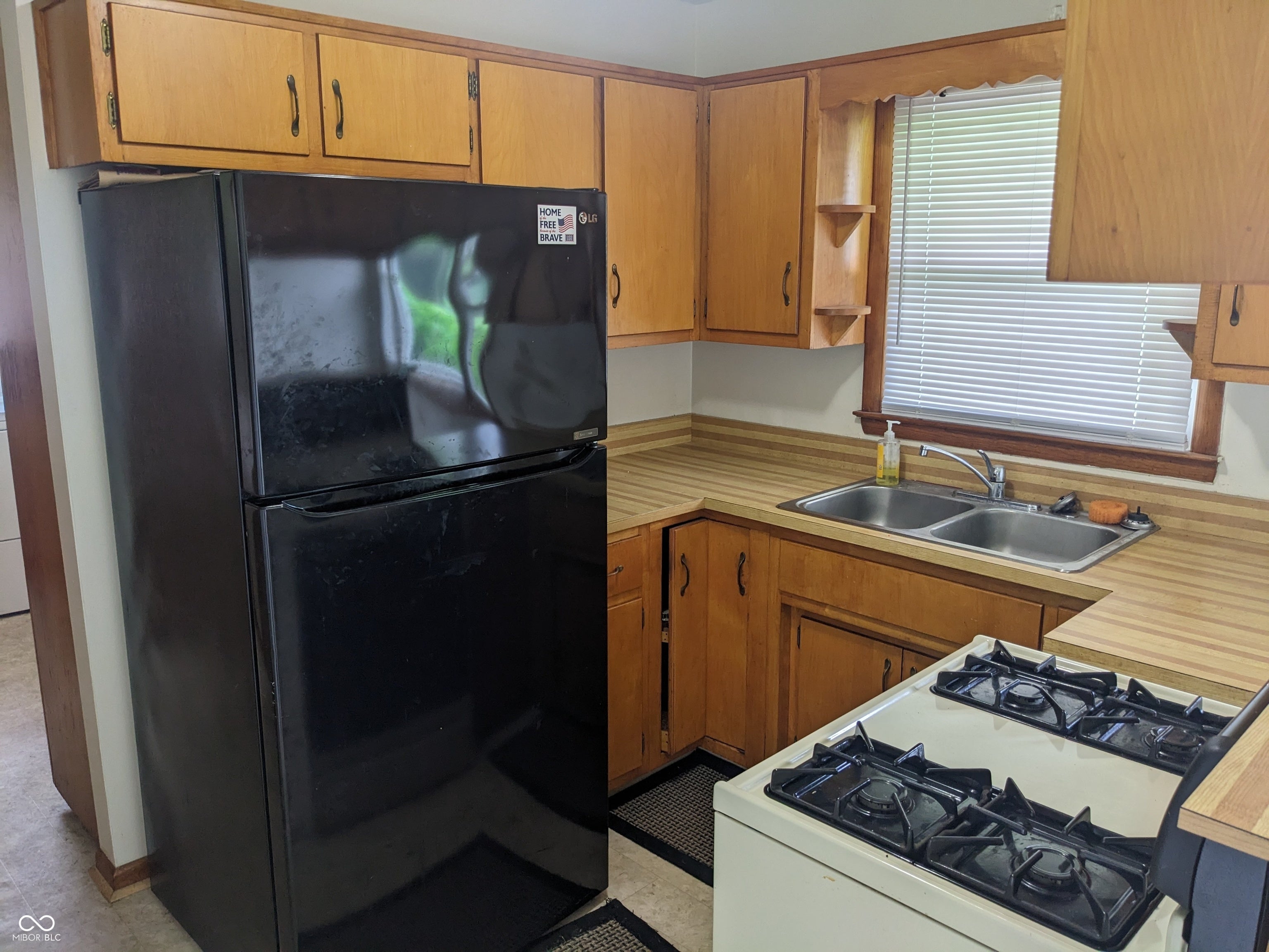 216 E 49th Street