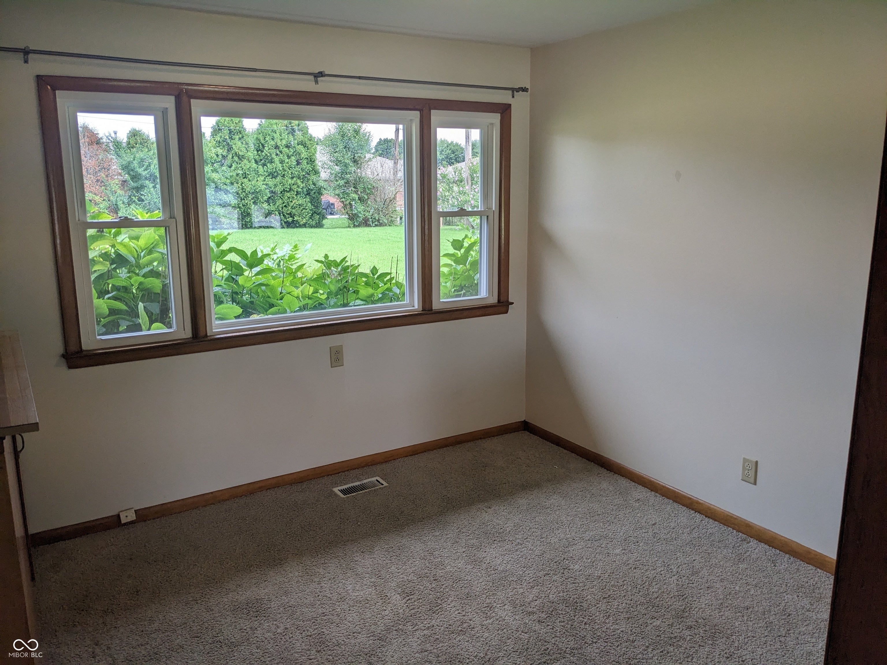 216 E 49th Street