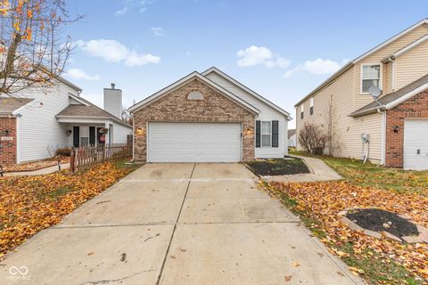 Photo of 11632 Glenn Abbey Lane, Indianapolis, IN 46235 (MLS # 22074956)