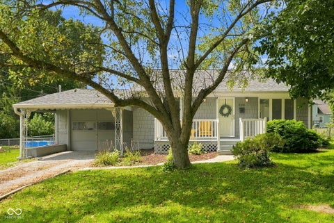 Photo of 6832 Hillside Avenue, Indianapolis, IN 46220 (MLS # 22115442)