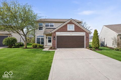 Photo of 6306 Pickwick Court, Zionsville, IN 46077 (MLS # 22087861)