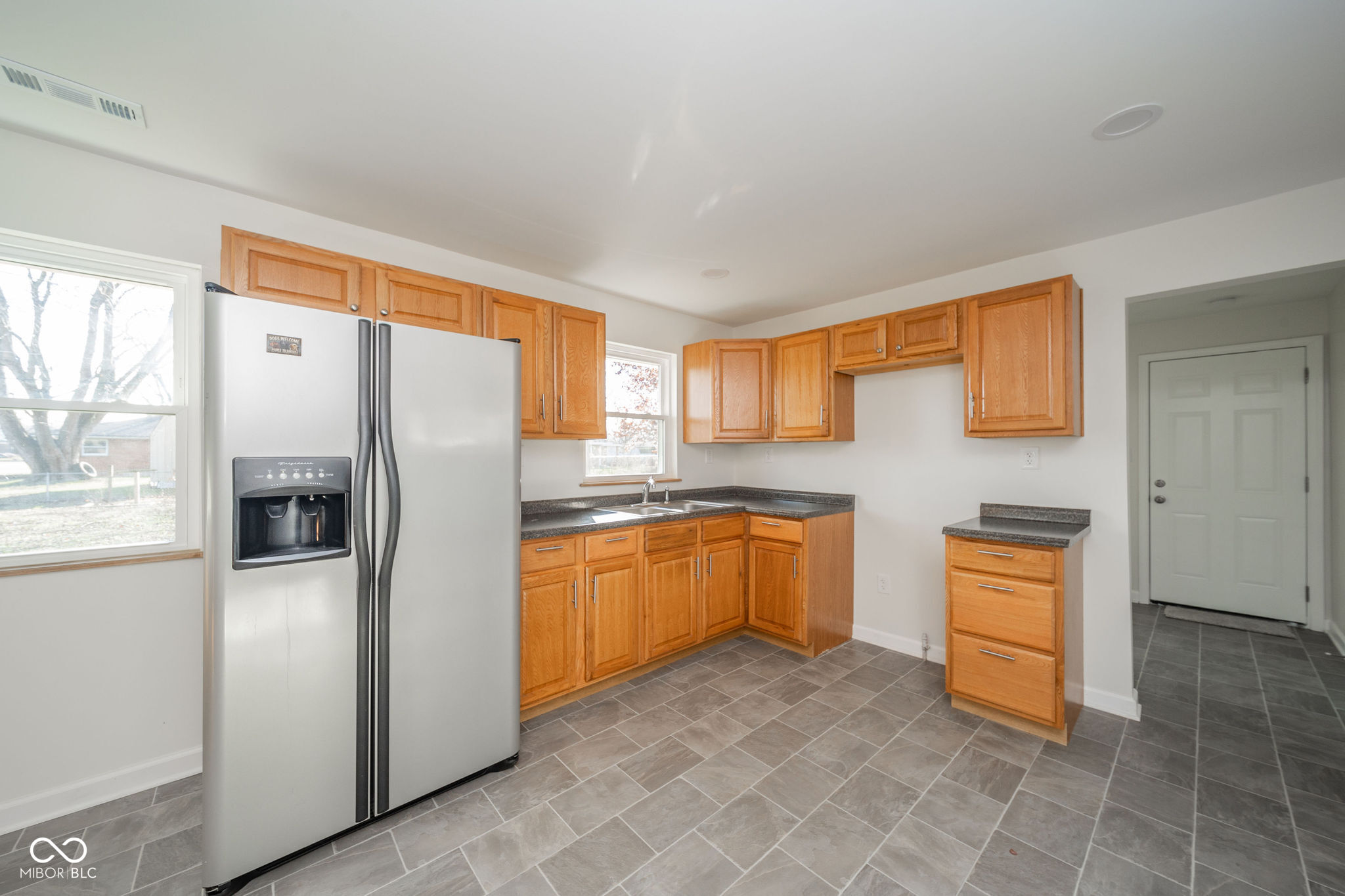 Anderson, Indiana 46012, United States, 3 Bedrooms Bedrooms, ,2 BathroomsBathrooms,Residential,Active,27235