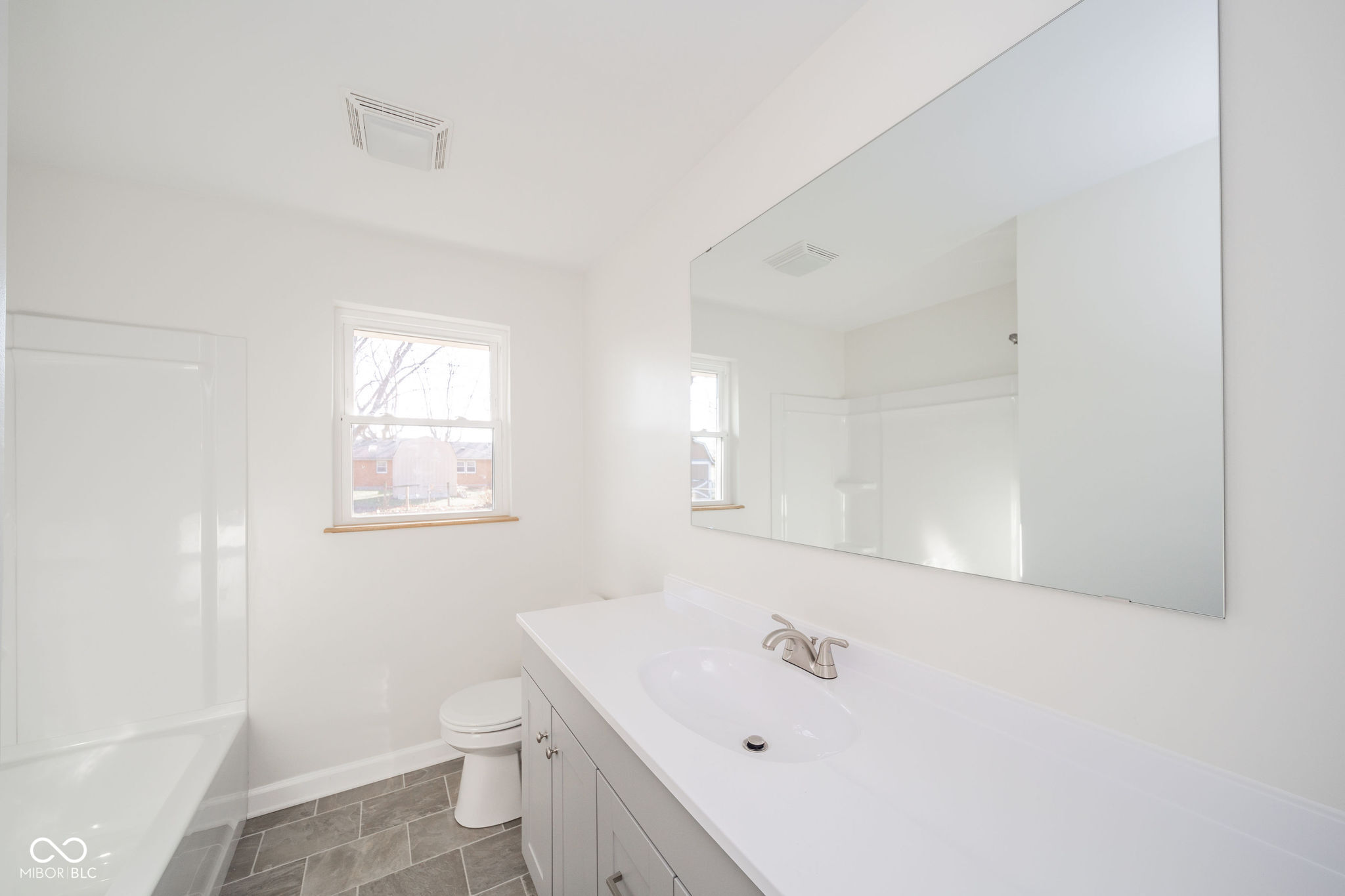 Anderson, Indiana 46012, United States, 3 Bedrooms Bedrooms, ,2 BathroomsBathrooms,Residential,Active,27235