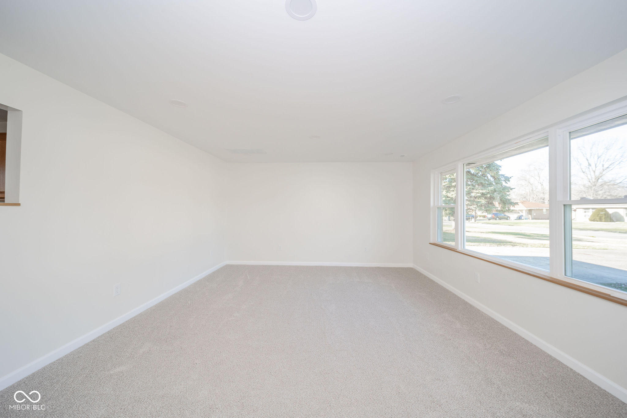 Anderson, Indiana 46012, United States, 3 Bedrooms Bedrooms, ,2 BathroomsBathrooms,Residential,Active,27235