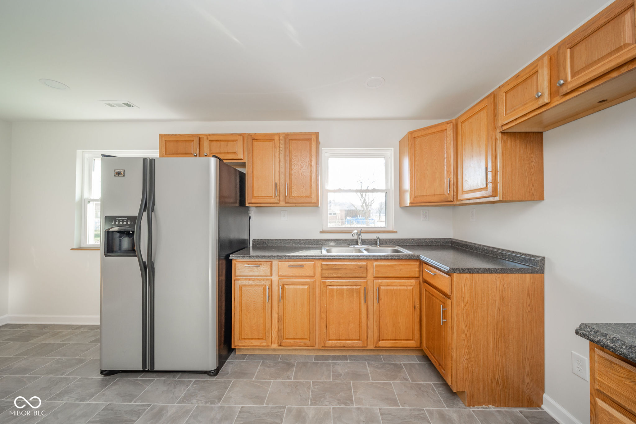 Anderson, Indiana 46012, United States, 3 Bedrooms Bedrooms, ,2 BathroomsBathrooms,Residential,Active,27235