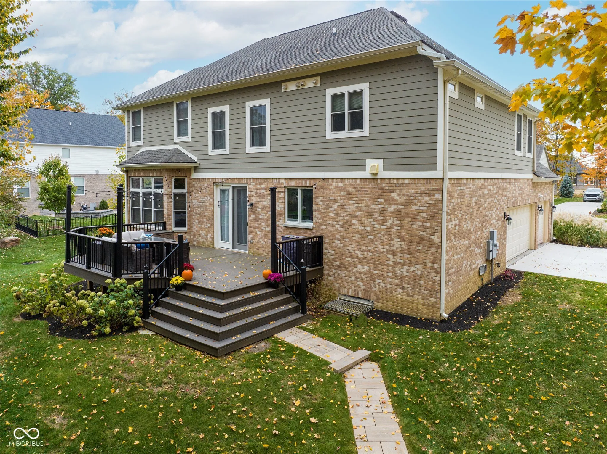 McCordsville, Indiana 46055, United States, 5 Bedrooms Bedrooms, ,4 BathroomsBathrooms,Residential,Pending,170965