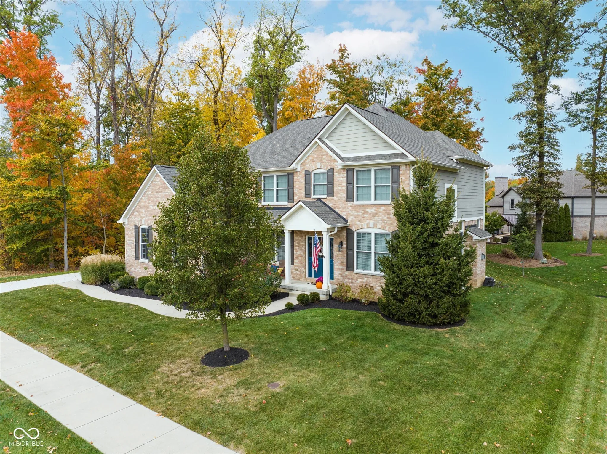 McCordsville, Indiana 46055, United States, 5 Bedrooms Bedrooms, ,4 BathroomsBathrooms,Residential,Pending,170965