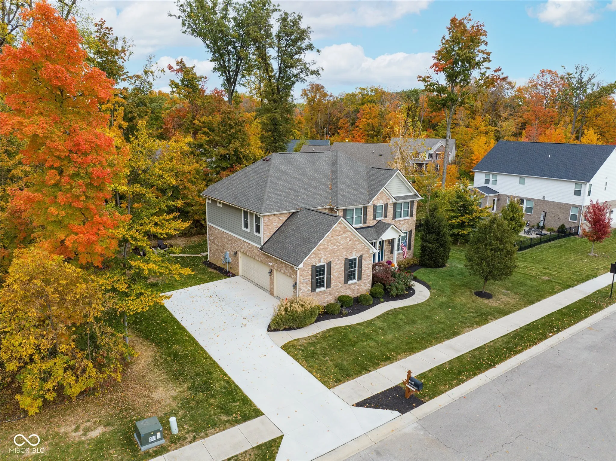 McCordsville, Indiana 46055, United States, 5 Bedrooms Bedrooms, ,4 BathroomsBathrooms,Residential,Pending,170965