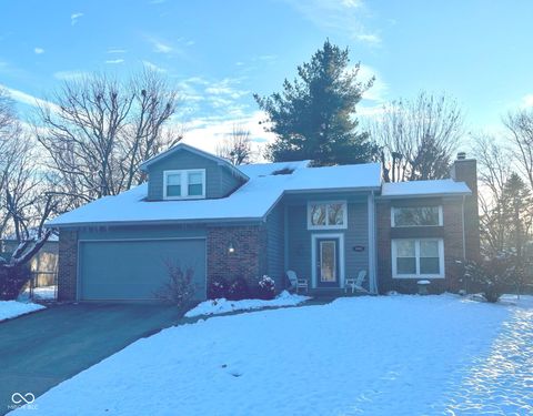 8498 Seattle Slew Lane Indianapolis IN 46217