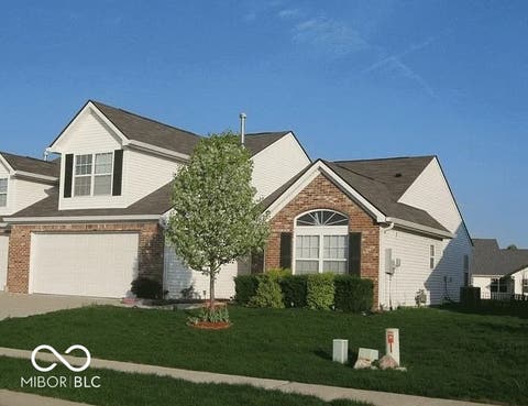 Photo of 1350 Hamilton Drive, Greenwood, IN 46143 (MLS # 22121701)