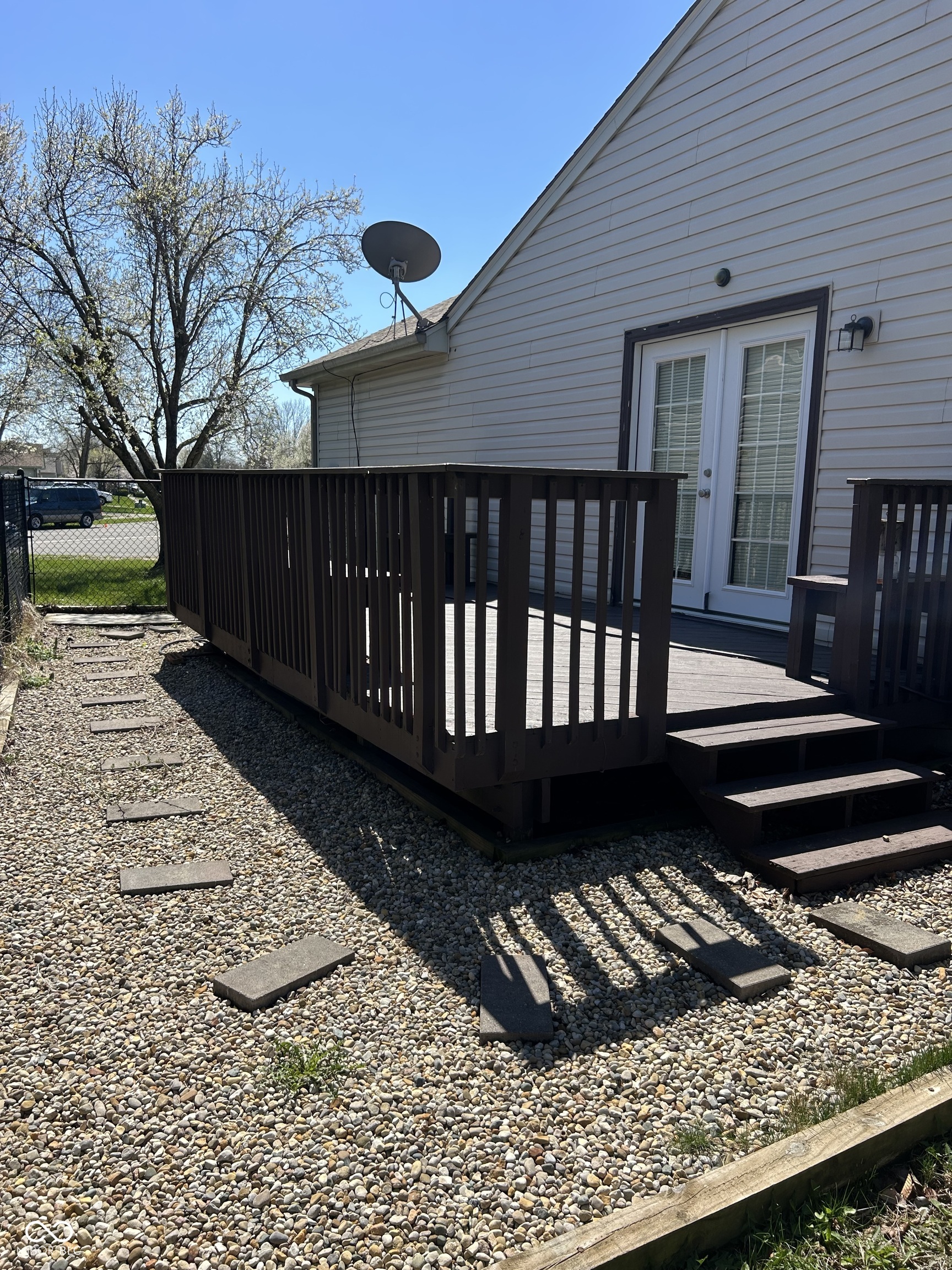 11018 Waterfield Lane